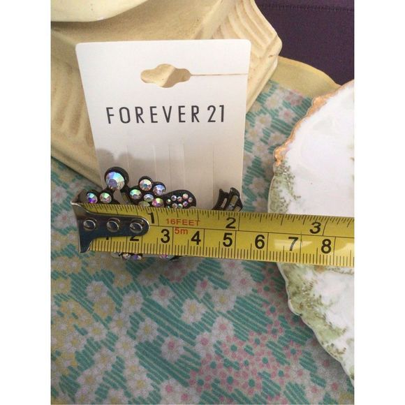 NWT Forever 21 Pin Brooch Iridescent Rhinestone Flower Bundle - Picture 9 of 14